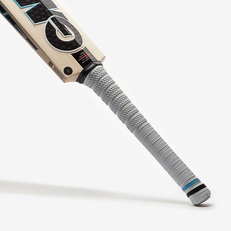 GM DIAMOND 606 BAT Cricket Company