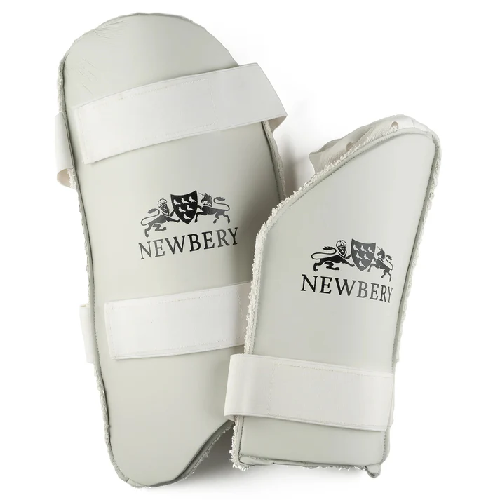 NEWBERY PLAYERS COMBO T/P (25)